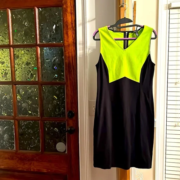 rose toy useage Neon Outfits main image 1